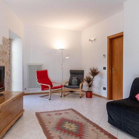 Casa Al Castello, Calliano Ospitar المظهر الخارجي الصورة