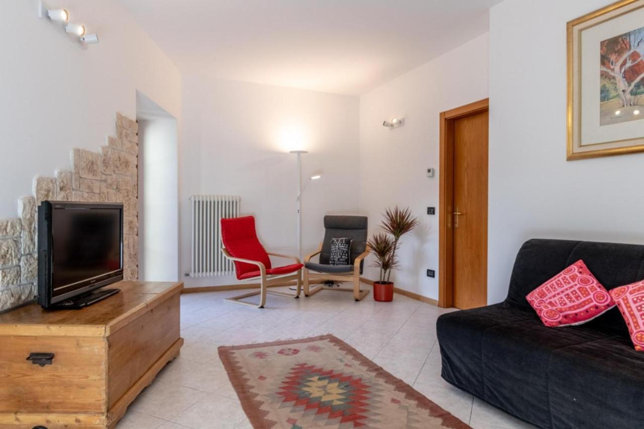 Casa Al Castello, Calliano Ospitar المظهر الخارجي الصورة