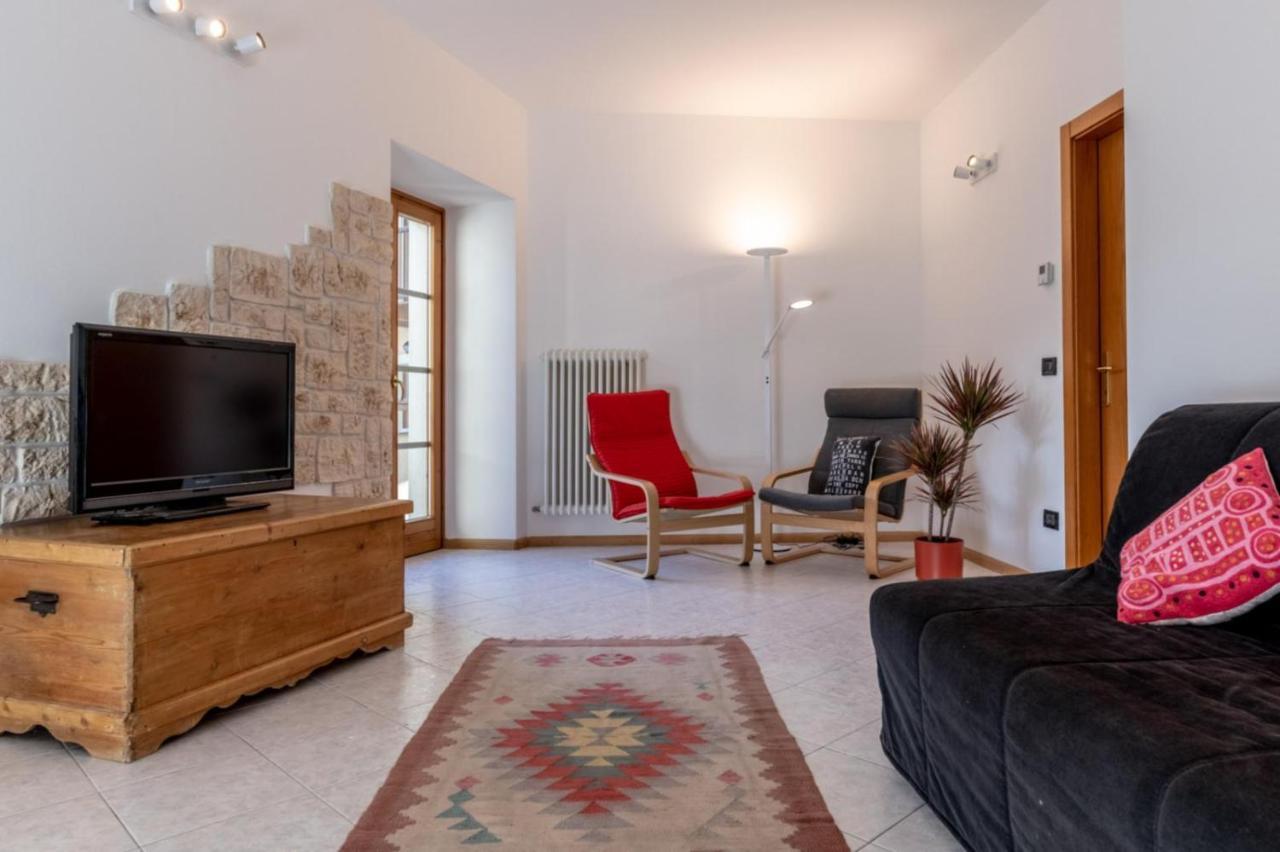 Casa Al Castello, Calliano Ospitar المظهر الخارجي الصورة